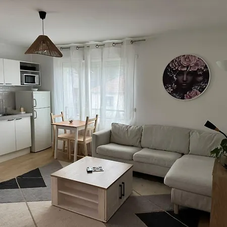 Pyramide Apartamento Argenteuil
